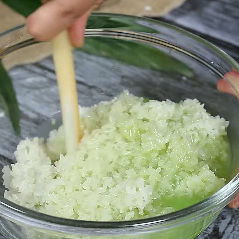 Step 3 Mix pandan sticky rice for pandan mango sticky rice
