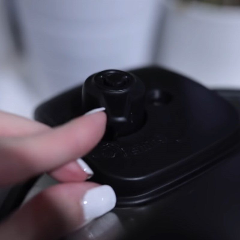 Step 2 Ferment the yogurt Soy yogurt using an electric pressure cooker