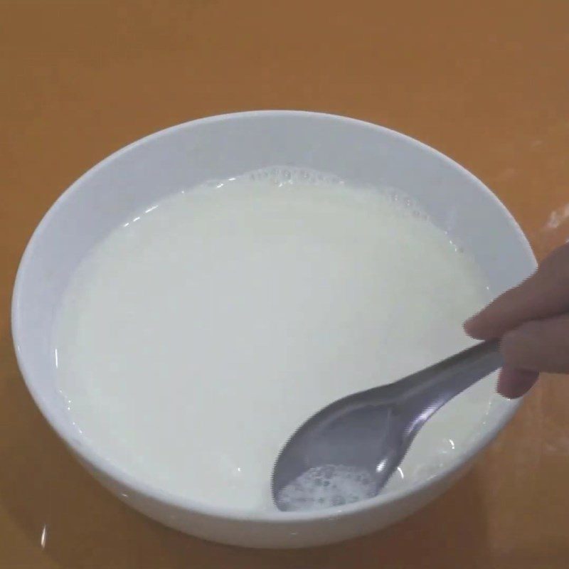 Step 3 Yogurt incubation Yogurt made from condensed milk and powdered milk
