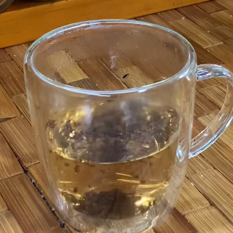 Step 1 Steeping tea Keto Avocado Milk Tea