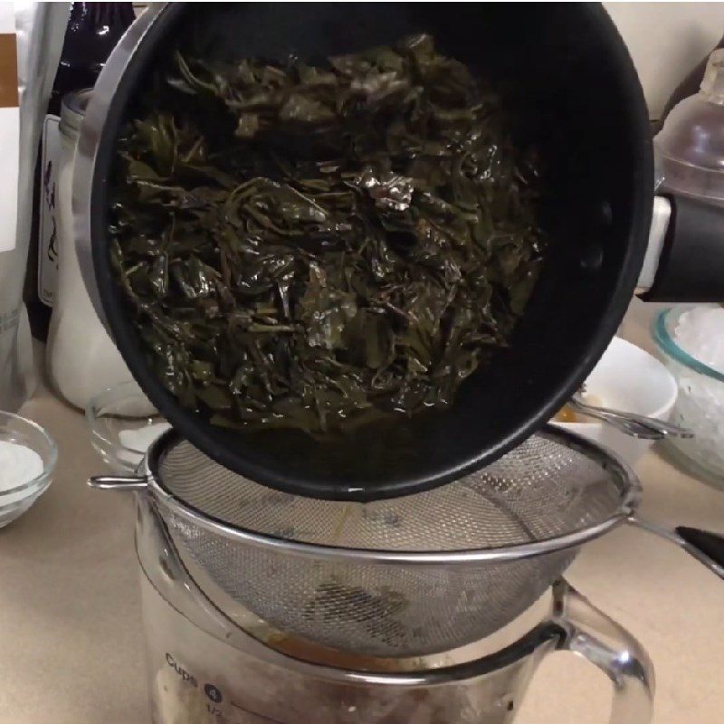 Step 1 Steep coconut milk powder milk tea