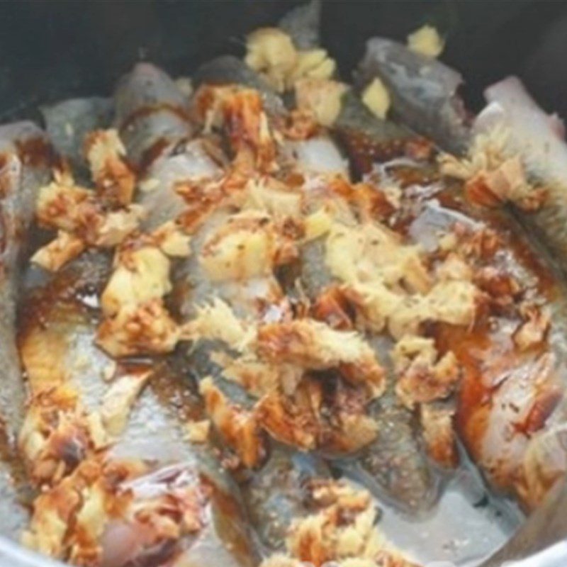 Step 2 Marinate the fish Ginger braised goby