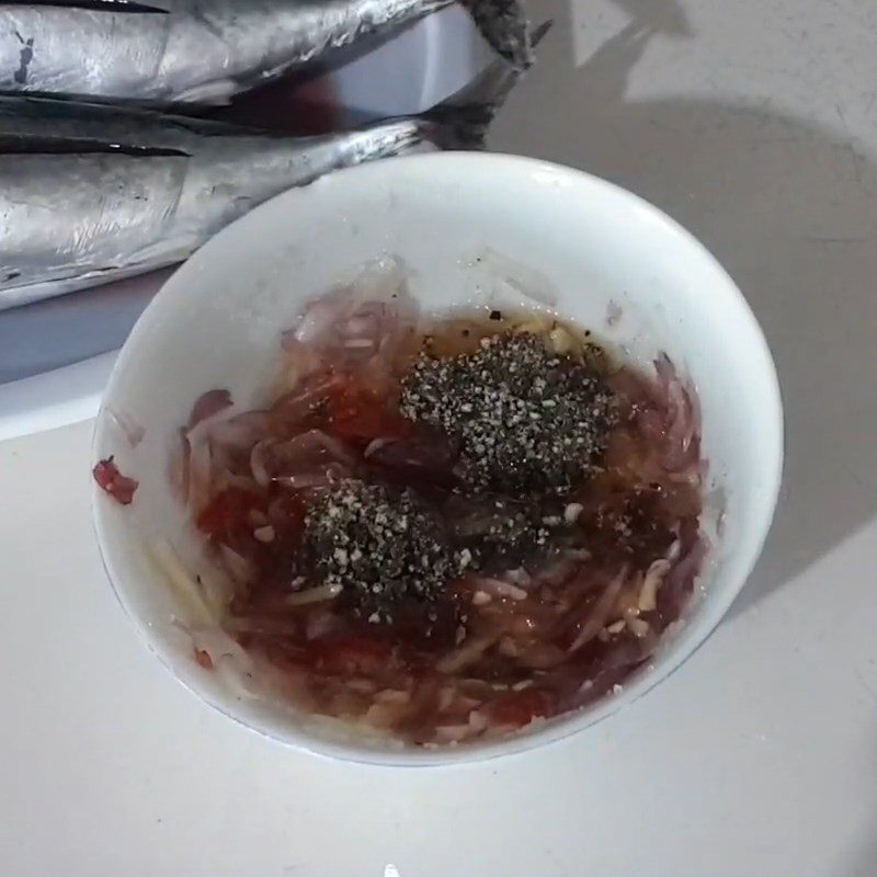 Step 2 Marinate the fish Grilled Fish with Salt and Chili