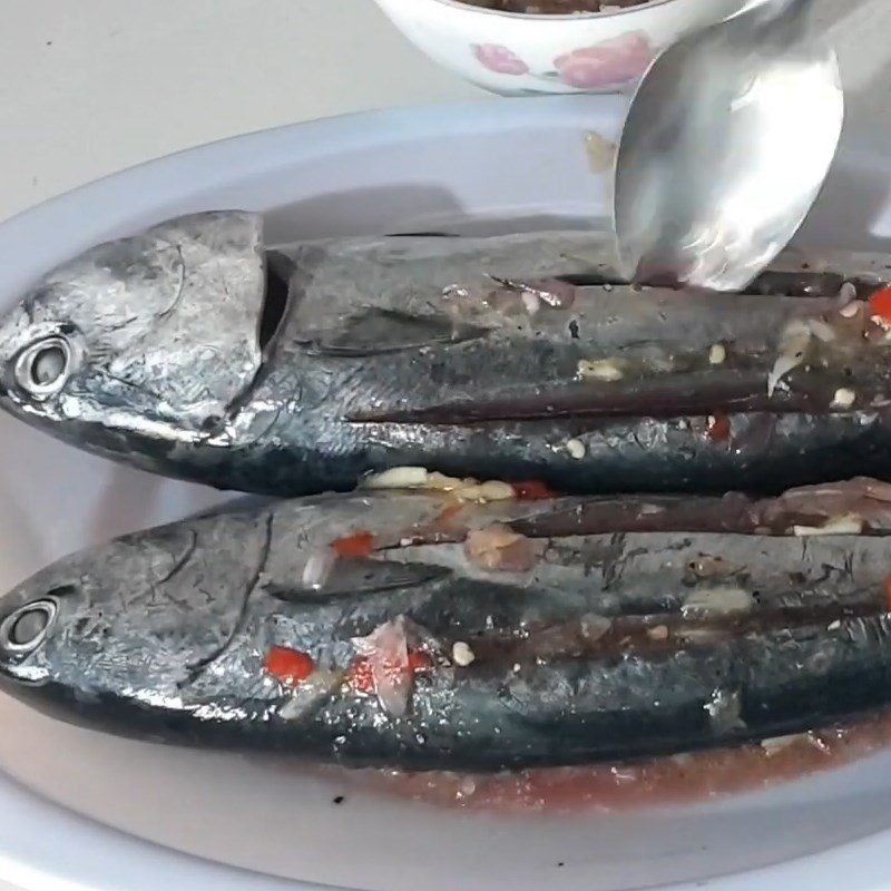 Step 2 Marinate the fish Grilled Fish with Salt and Chili