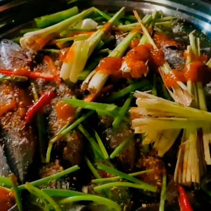 Step 2 Marinating the fish Fish wrapped in foil