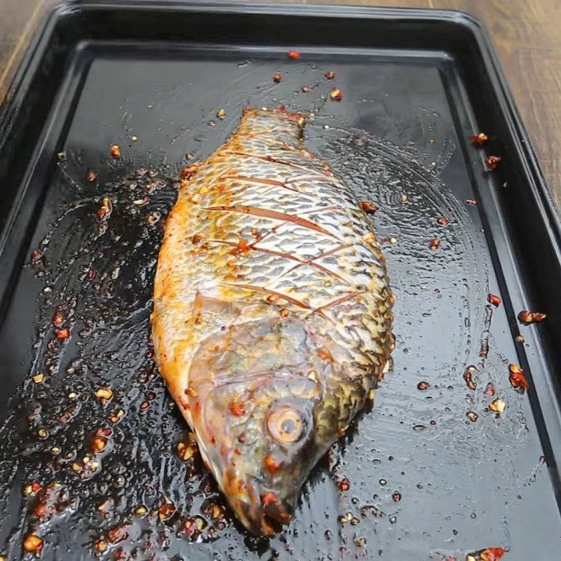 Step 2 Marinate the fish Grilled tilapia with salt and chili