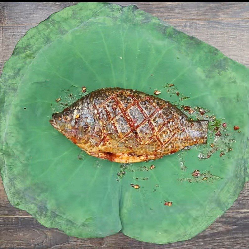 Step 2 Marinate the fish Grilled tilapia with salt and chili