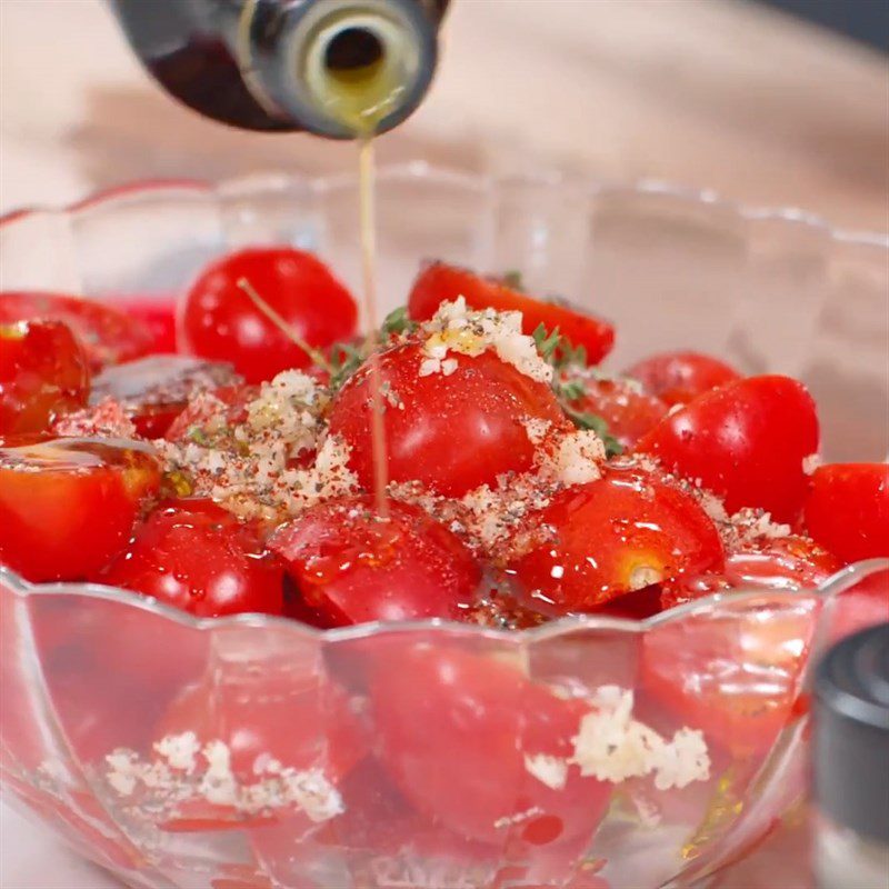 Step 2 Marinate Tomatoes for Simple Roasted Tomatoes