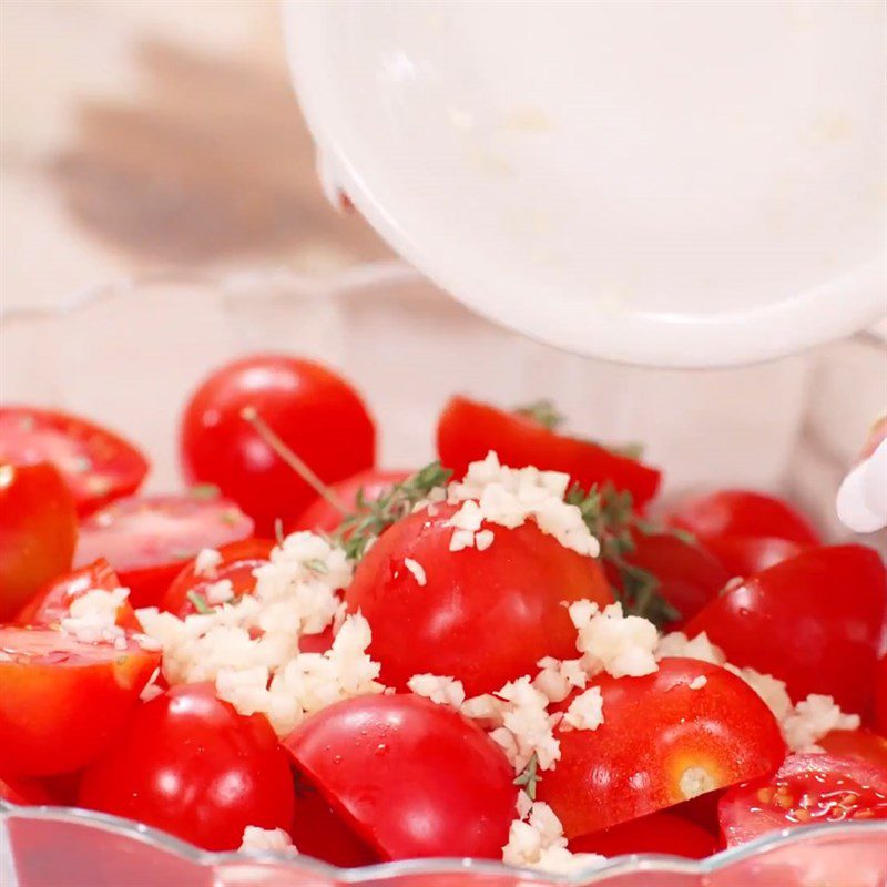 Step 2 Marinate Tomatoes for Simple Roasted Tomatoes
