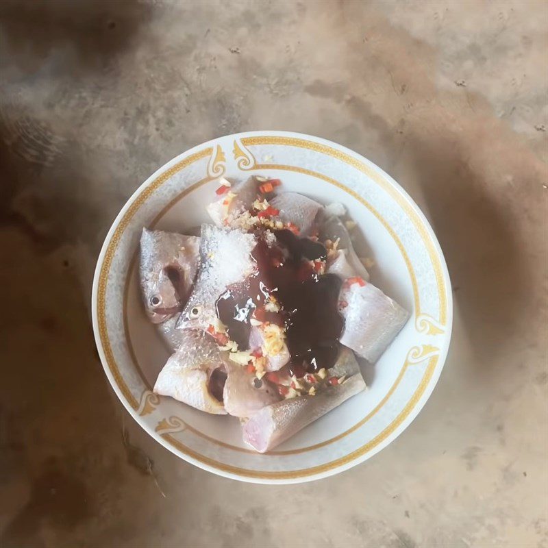 Step 2 Marinate Dú fish Dú fish cooked dry