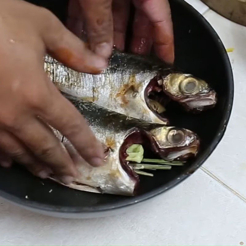 Step 2 Marinate the Snakehead Fish Grilled Snakehead Fish in Foil