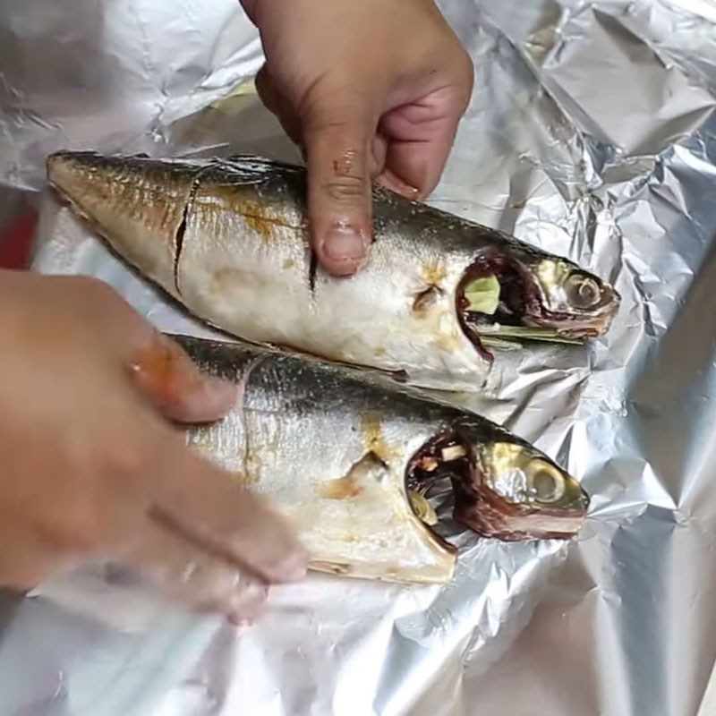 Step 2 Marinate the striped catfish Grilled striped catfish in foil