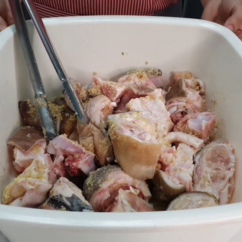 Step 2 Marinate the beef with ground ginger water for Beef Congee