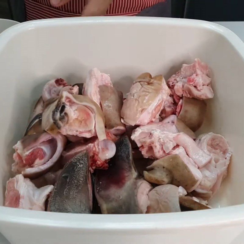 Step 2 Marinate the beef with ground ginger water for Beef Congee
