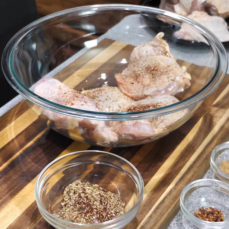 Step 2 Marinate the chicken with spices Cream sauce pan-fried chicken