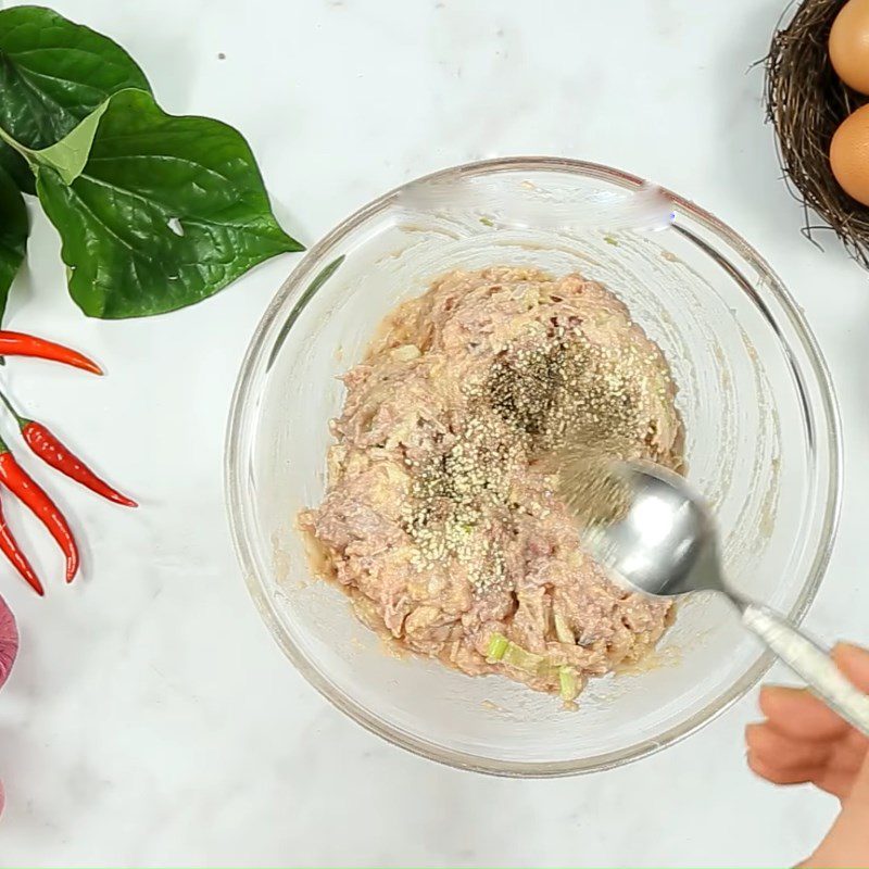 Step 2 Marinate the frog meat mixture