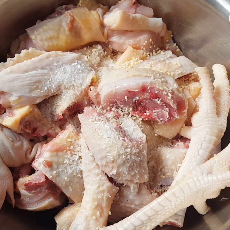 Step 2 Marinating chicken Chicken hotpot with giang leaves