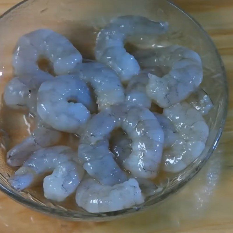 Step 2 Marinate shrimp for Morning Glory Flower Soup