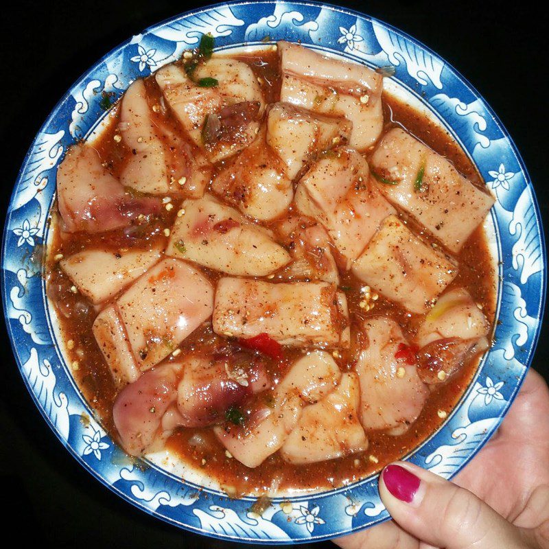 Step 2 Marinate the roe Tuna roe stew