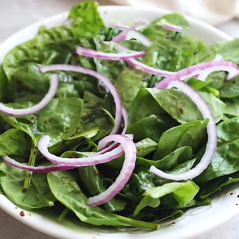 Step 4 Mix the salad Peach spinach salad