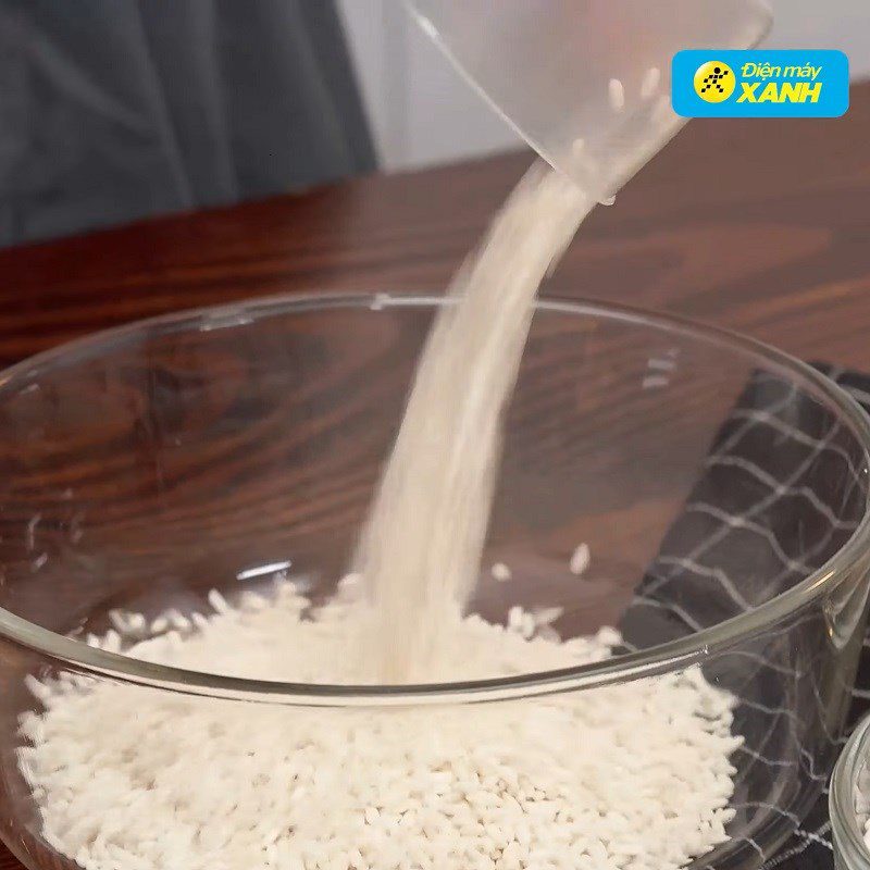 Step 3 Wash the rice Pumpkin shrimp porridge using multifunctional blender