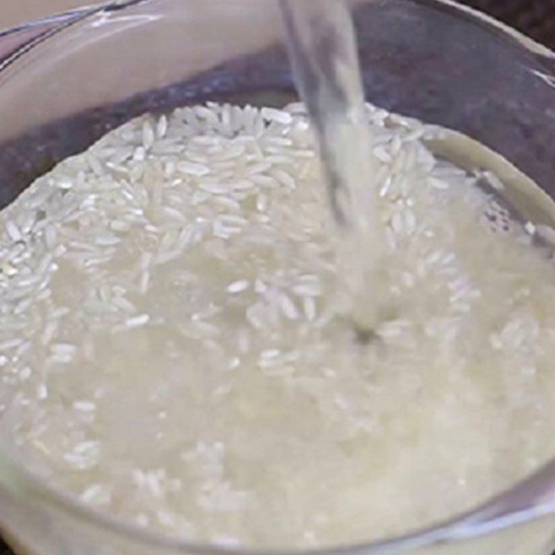 Step 2 Wash the sticky rice Sweet corn with sticky rice