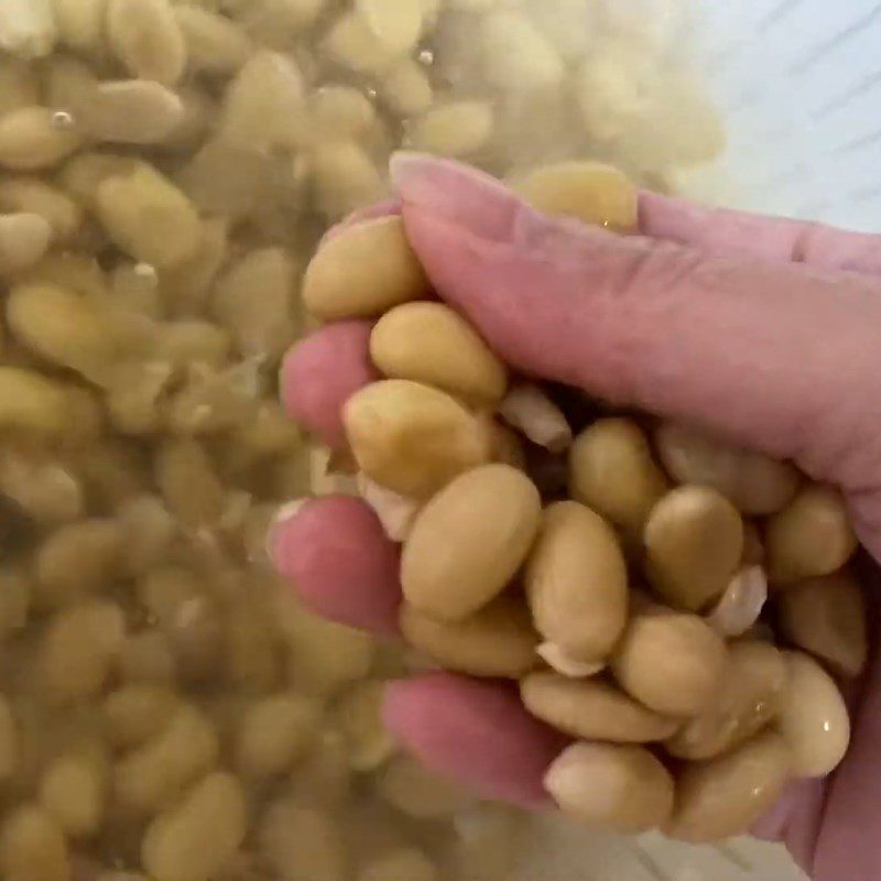 Step 1 Wash and Soak Soybeans for Soybean Pudding