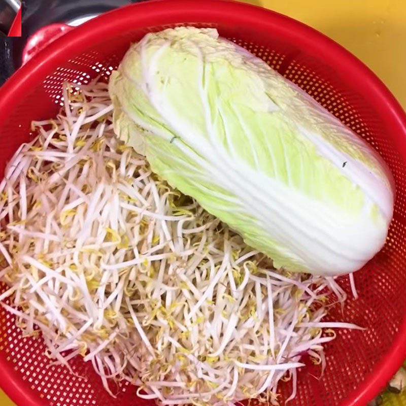 Step 2 Prepare other ingredients for Snakehead Fish Porridge Hotpot
