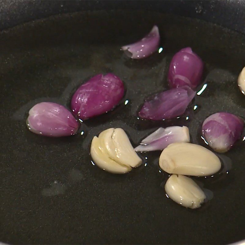 Step 4 Stir-fried shrimp and squid for Seafood Pancakes