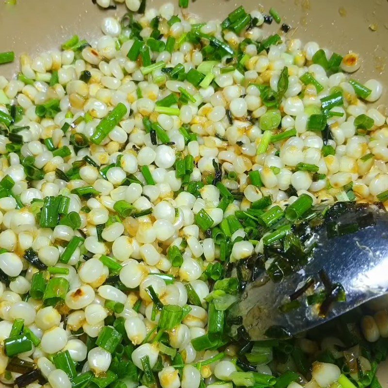 Step 3 Stir-fried corn with scallion oil