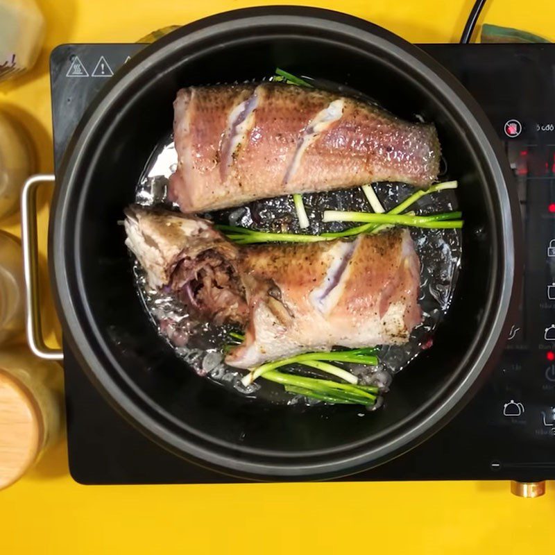 Step 5 Steaming Fish for Snakehead Fish Porridge