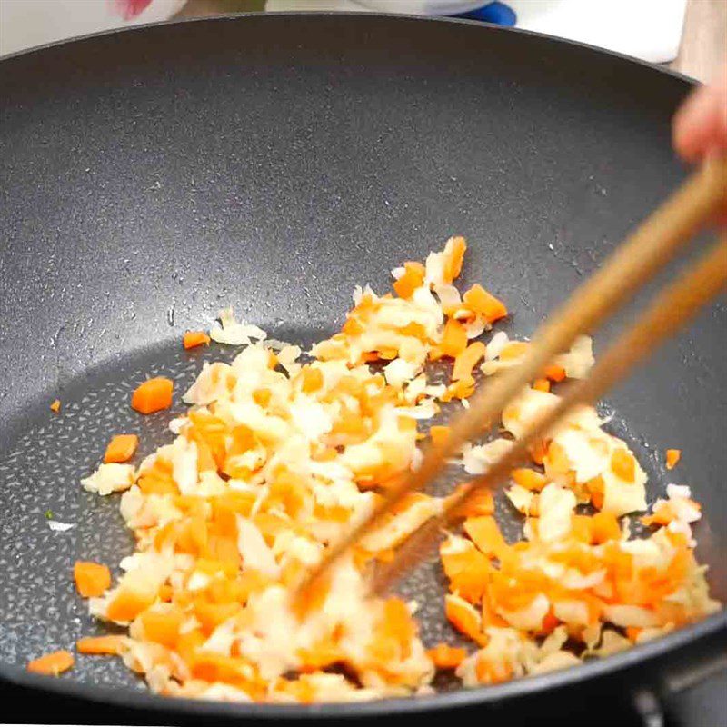 Step 9 Stir-fried carrots and cabbage Vegetarian salty sticky rice