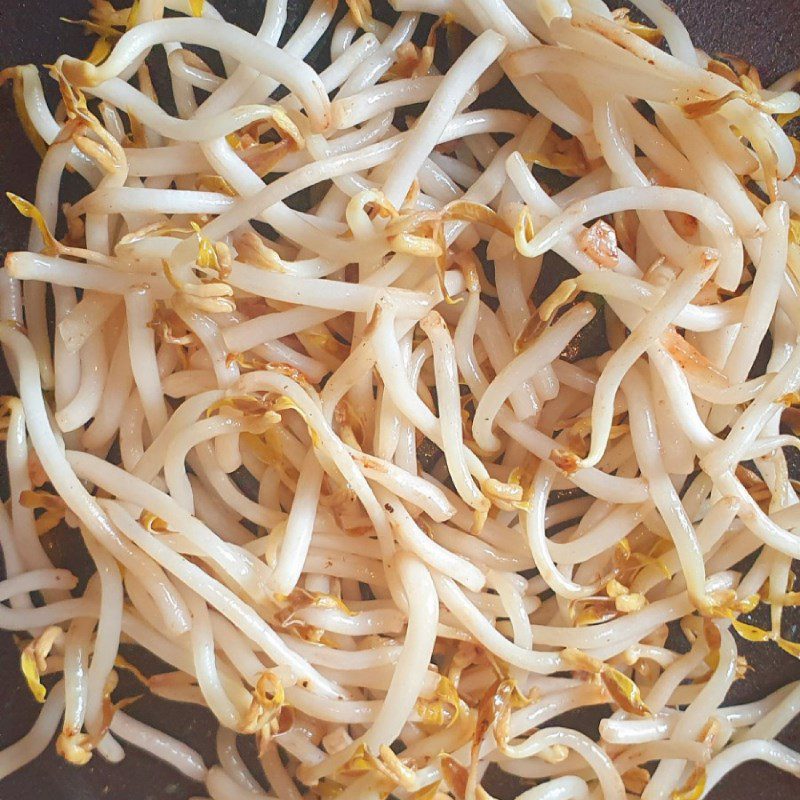 Step 2 Stir-fry various vegetables Korean mixed rice (recipe shared by users)