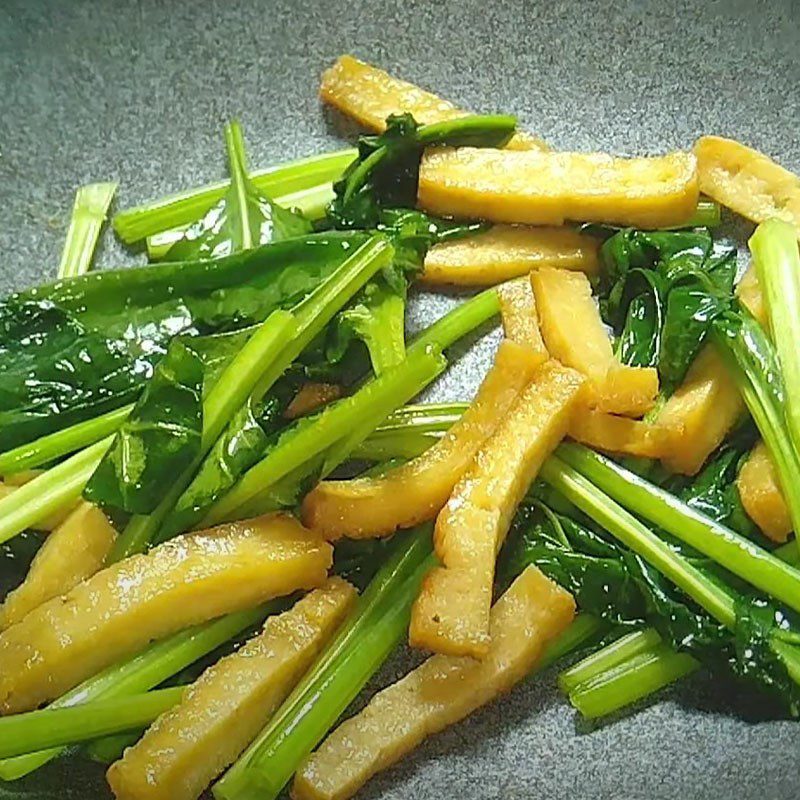 Step 3 Sauté various vegetables Vegetarian rice mixed with soy sauce