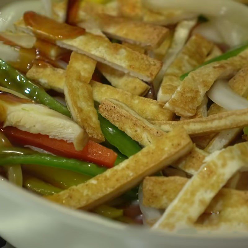 Step 3 Stir-fry tofu with vegetables Stir-fried tofu with vegetables