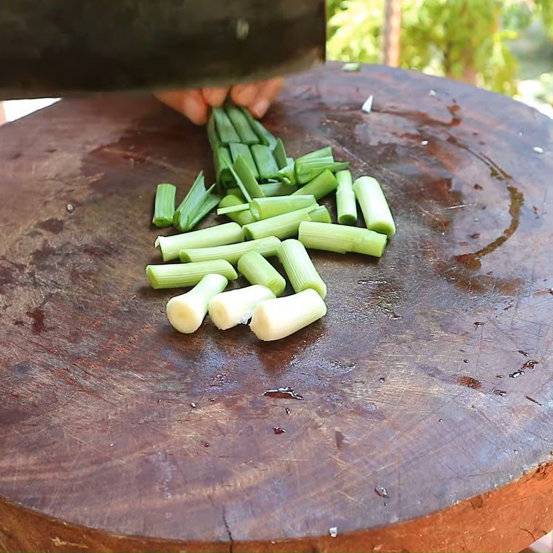 Step 3 Prepare other ingredients Cucumber stir-fried with chicken