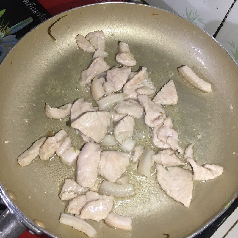 Step 2 Stir-fry Bitter Melon with Pork Bitter Melon Stir-fried with Pork