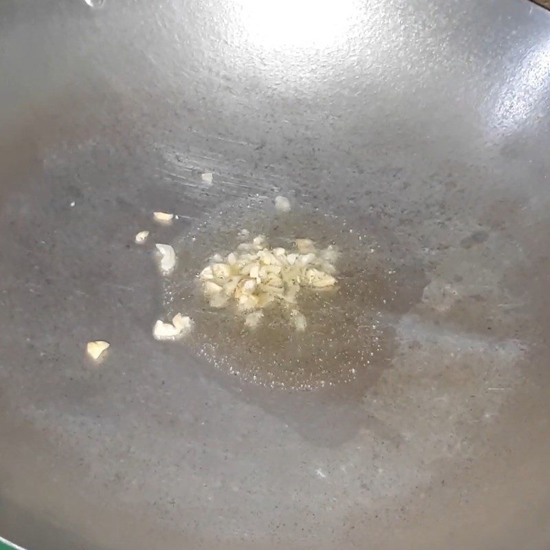 Step 4 Stir-frying the dish Stir-fried bitter vegetables with beef