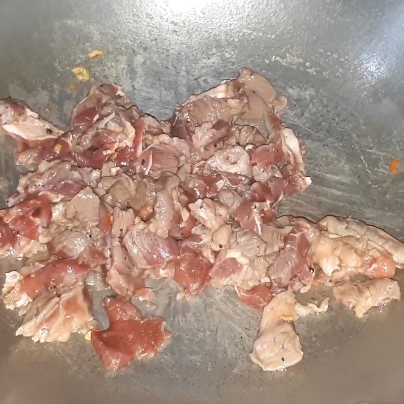 Step 4 Stir-frying the dish Stir-fried bitter vegetables with beef