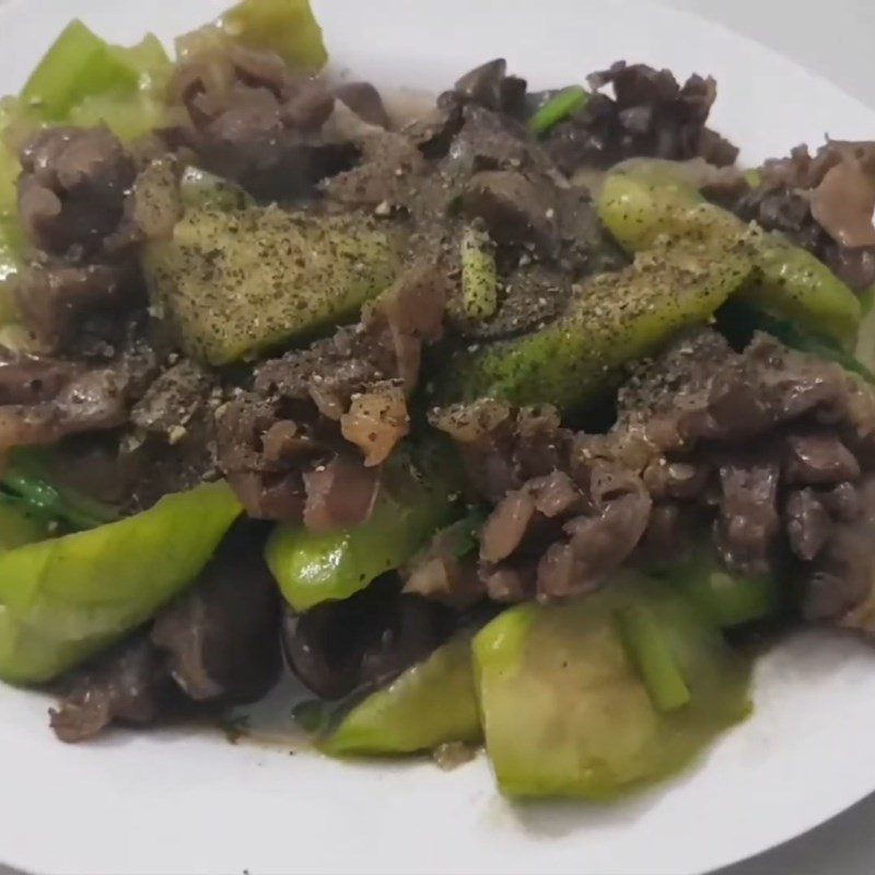 Step 4 Final Product Stir-fried duck intestine with gourd