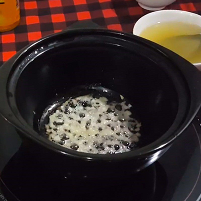 Step 2 Stir-fry beef Baby food beef porridge with bitter vegetables