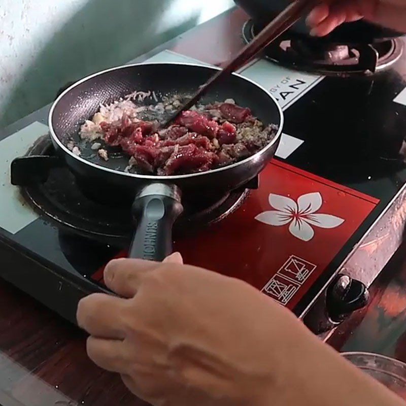 Step 5 Stir-fried beef with broccoli Stir-fried beef with broccoli