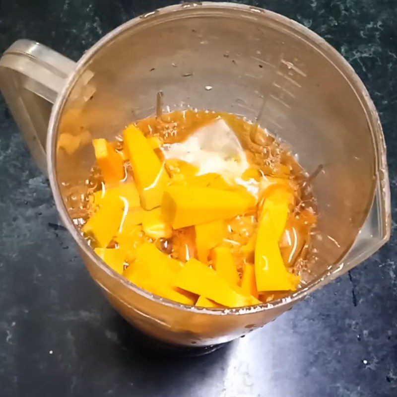 Step 2 Blend pumpkin Pumpkin juice with honey