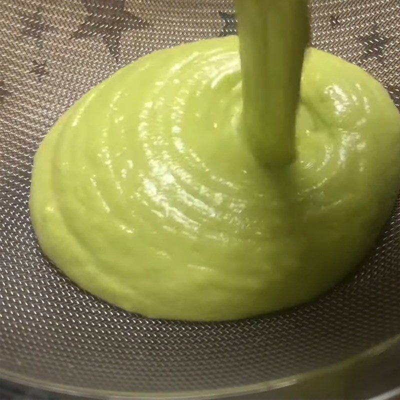 Step 2 Blend avocado with durian Avocado durian ice cream