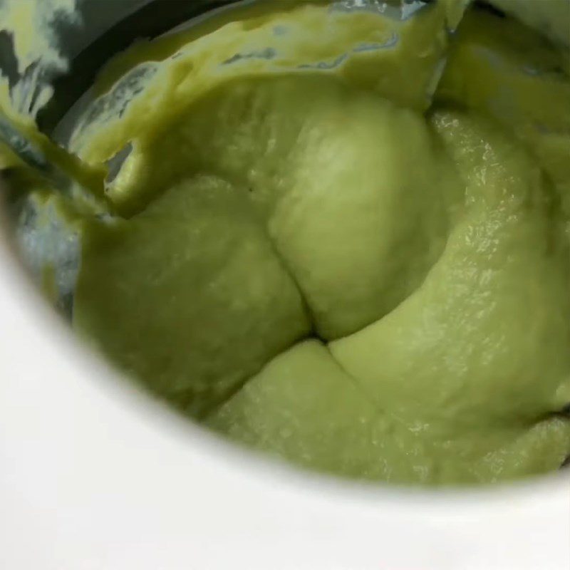 Step 2 Blend avocado with durian Avocado durian ice cream