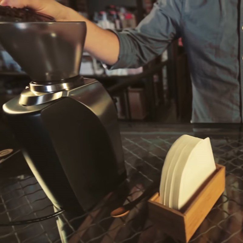 Step 1 Grind the coffee Paper Filter Coffee