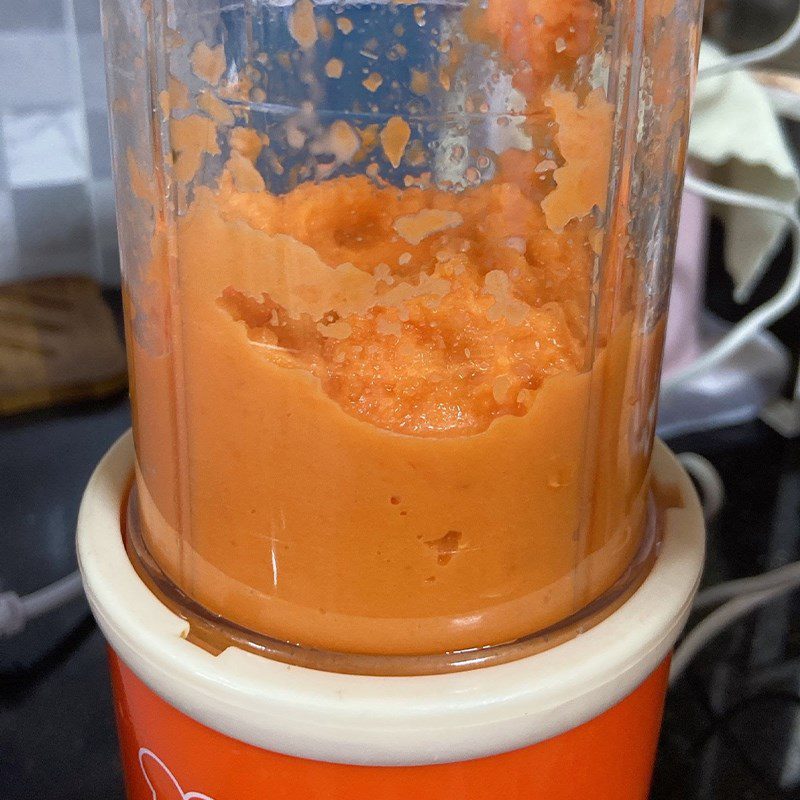 Step 2 Blend the carrots for pure carrot juice using a blender