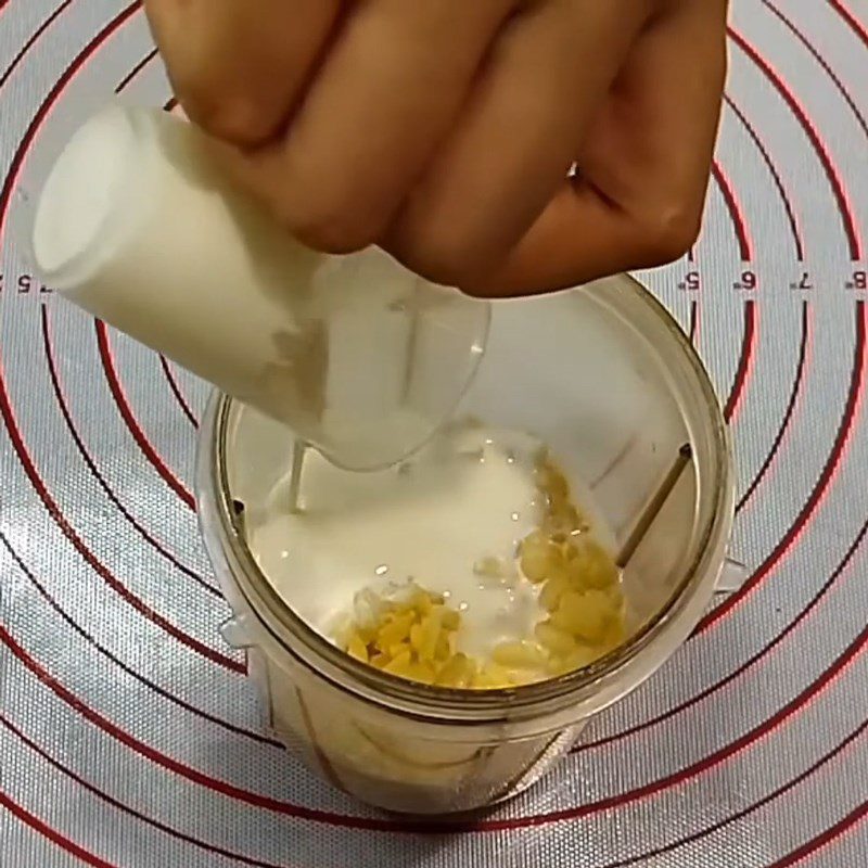 Step 2 Blend the mung bean and durian mixture for the mung bean and durian smoothie