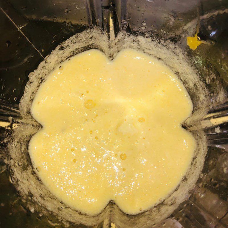 Step 2 Blend the mixture for Pineapple Apple Juice