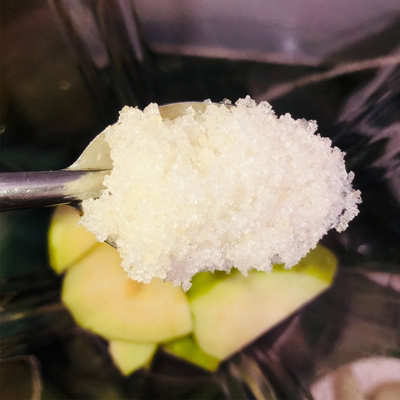 Step 2 Blend the Ingredients for Guava Apple Juice